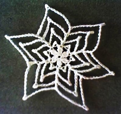 Pretty Picot Poinsettia Snowflake